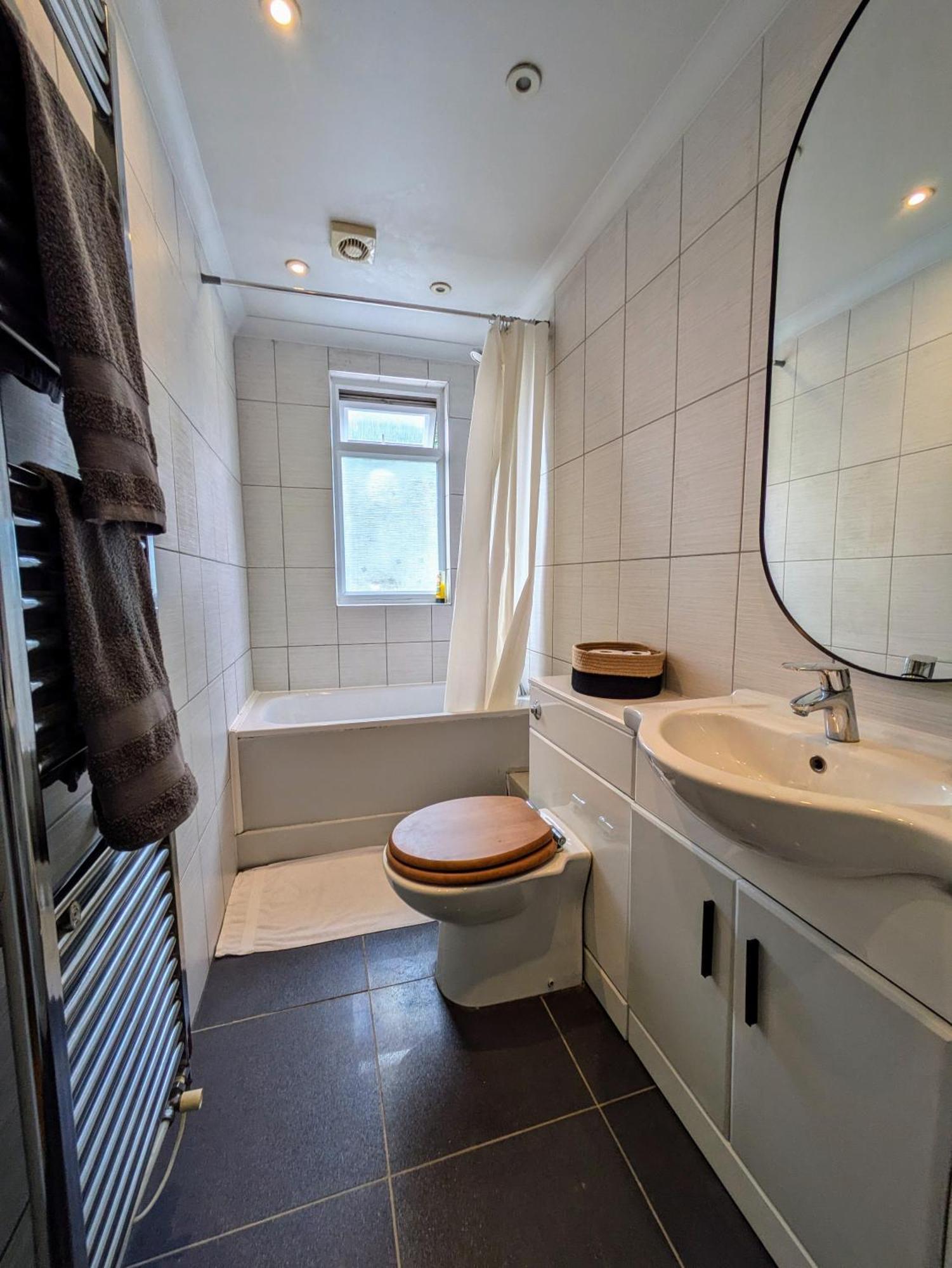 Charming Bright 2-bed Heritage Flat, Battersea Park, Appartamento *
